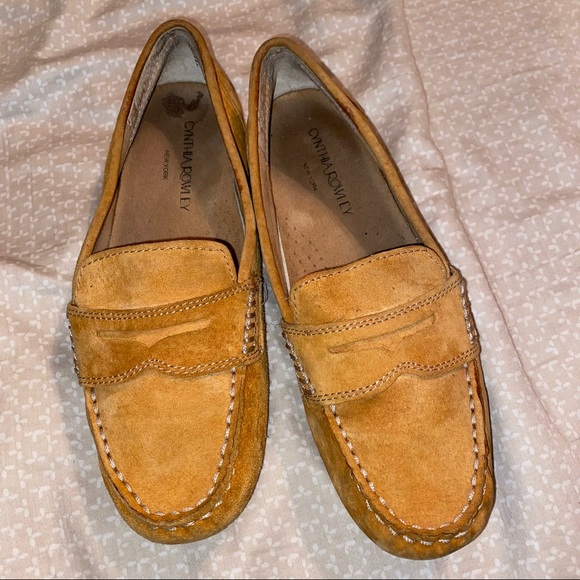 Cynthia Rowley Squeeze Suede Loafers - Picture 1 of 8